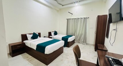 Hotel KS PALACE SARANATH Room Type - Deluxe Single Twin Bed