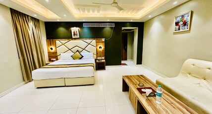 HOTEL BIG BOSS Room Type - Premium Room