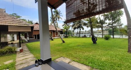 Kochi Riverside Homestay Room Type - Entire  one Bed Room Villa