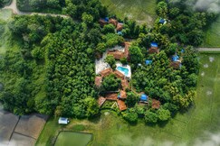 Mystery Maze Resort and Spa