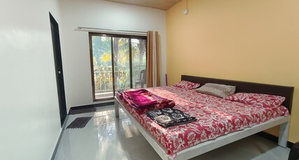 Mayekar Home Stay Alibaug Room Type - Deluxe Double Room with Balcony 4
