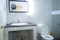 Hotel Selvaganapathys Nest