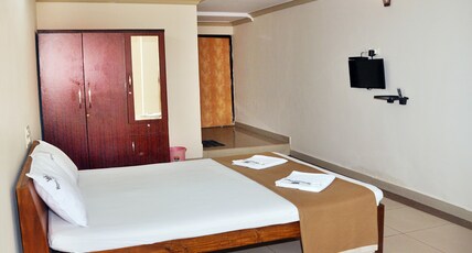 Hotel Siddharth Udupi Room Type - Double bedded room AC