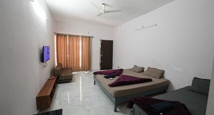 Silver Springs Homestay | Rooms & Pool Room Type - Family Suite Room