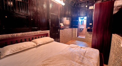Secret Granary by VOYE HOMES Room Type - Attic Room