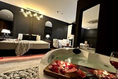 Rooms of jacuzzi apartment in gurgaon