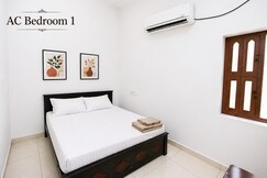 Bharathi Homestay | AC 1&2BHK Near Nataraja Temple | Kitchen, Games & Car Rental