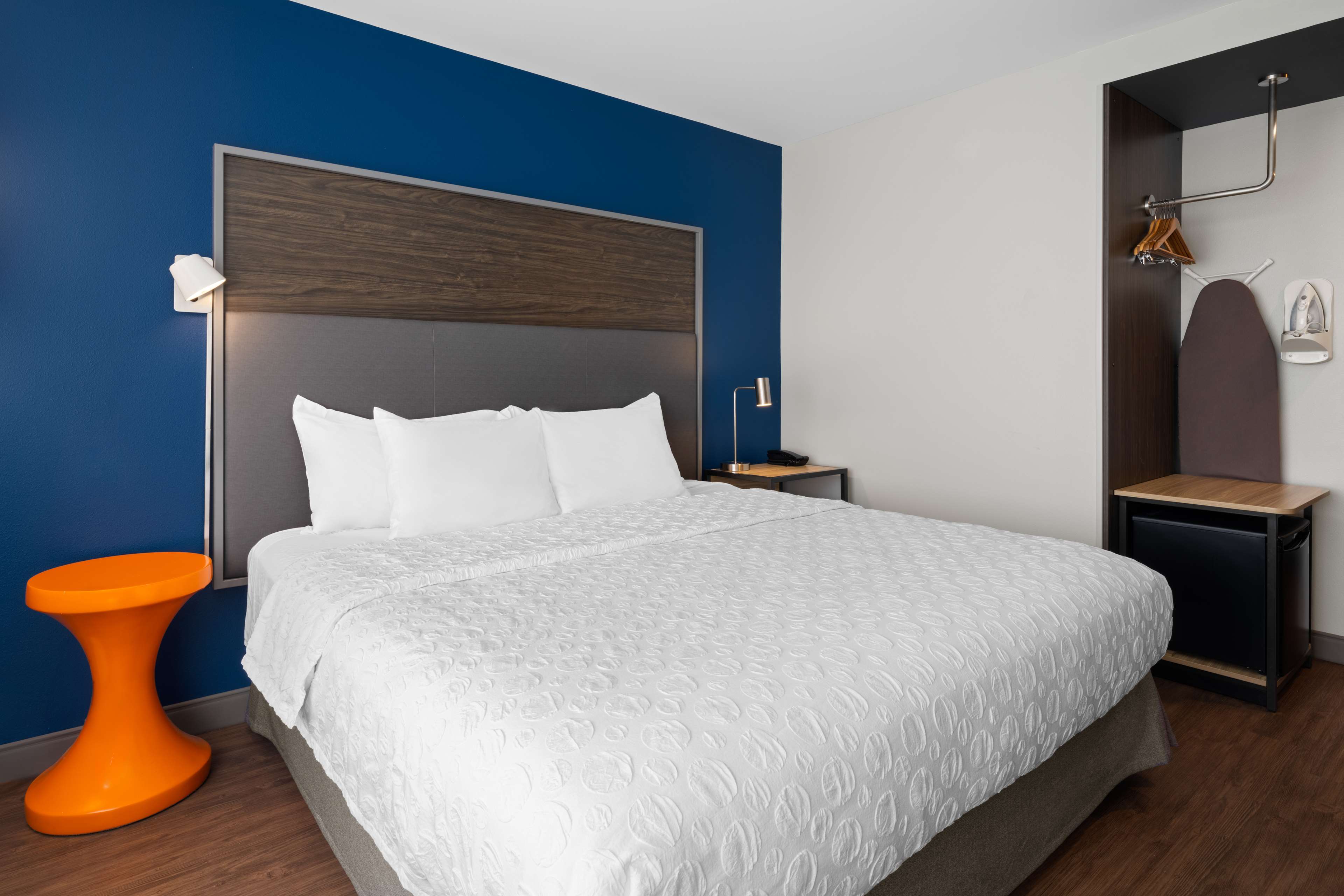Tru by Hilton Wisconsin Dells - Tap to explore photos