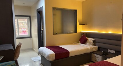 Hotel NV Grand Room Type - Executive Room with two separate beds