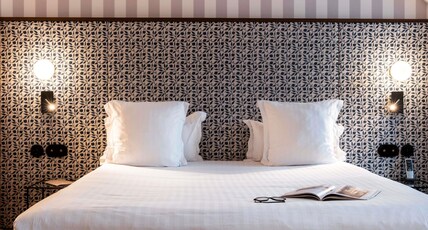 Hotel Castel Maintenon - Handwritten Collection Room Type - Standard Suite with 1 double bed and sofa