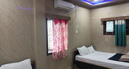 Giri Residency Room Type - Deluxe