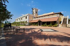 Saradharam Heritage Hotel(Lakshmi Vilas)