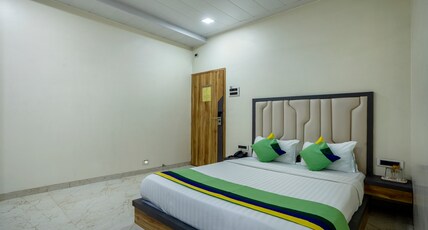 Treebo Zaid International Powai Room Type - Deluxe Room Treebo Zaid International Powai Room Type - Deluxe Room