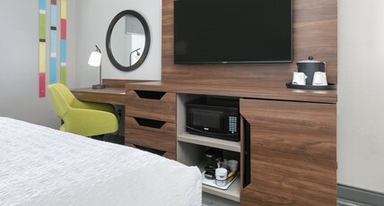 Hampton Inn by Hilton Kingsville Room Type - 2 QUEEN BEDS NONSMOKING