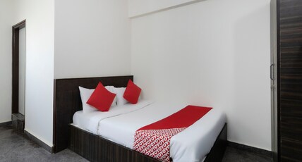 Hotel O Sunrise Triangles Karmelaram Station Room Type - Classic