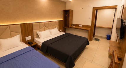 HOTEL MIDTOWN AC AND NON AC ROOMS Room Type - Family suite Non ac room HOTEL MIDTOWN AC AND NON AC ROOMS Room Type - Family suite Non ac room
