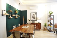 Explore City from Boutique and Charming 2 Bedroom Apartment