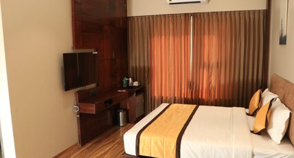 Hotel Rudra Royal Room Type - Super Deluxe Room