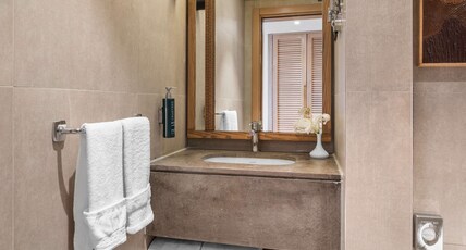 DoubleTree by Hilton Sharks Bay Resort Room Type - TWIN PREMIUM BEACHSIDE