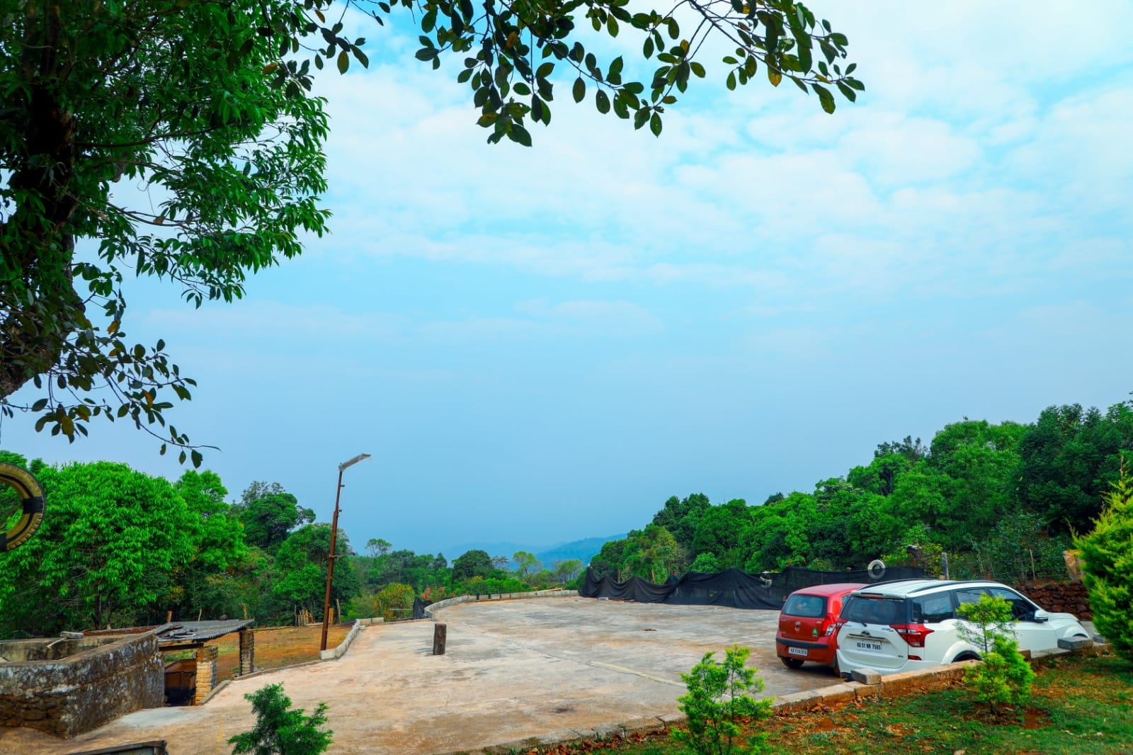 MULLAYANAGIRI HOMESTAY. - Tap to explore photos