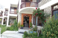 Tourist Hotel (10 Mins Walking from Mall), Manali