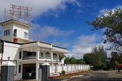 Hotel Nature Shield Lonavala, 12 km from Lonavala Railway Station by Prospera Hospitality Pvt. Ltd.