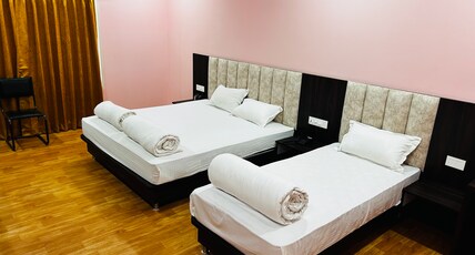 Hotel Delta International Room Type - Family Room