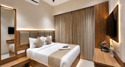 Zaith Residency Near Us Consulate & Apollo hospitals Room Type - Family Suite Room Zaith Residency Near Us Consulate & Apollo hospitals Room Type - Family Suite Room