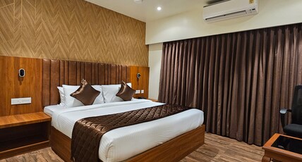 HOTEL PL GRAND Room Type - Deluxe Club Room