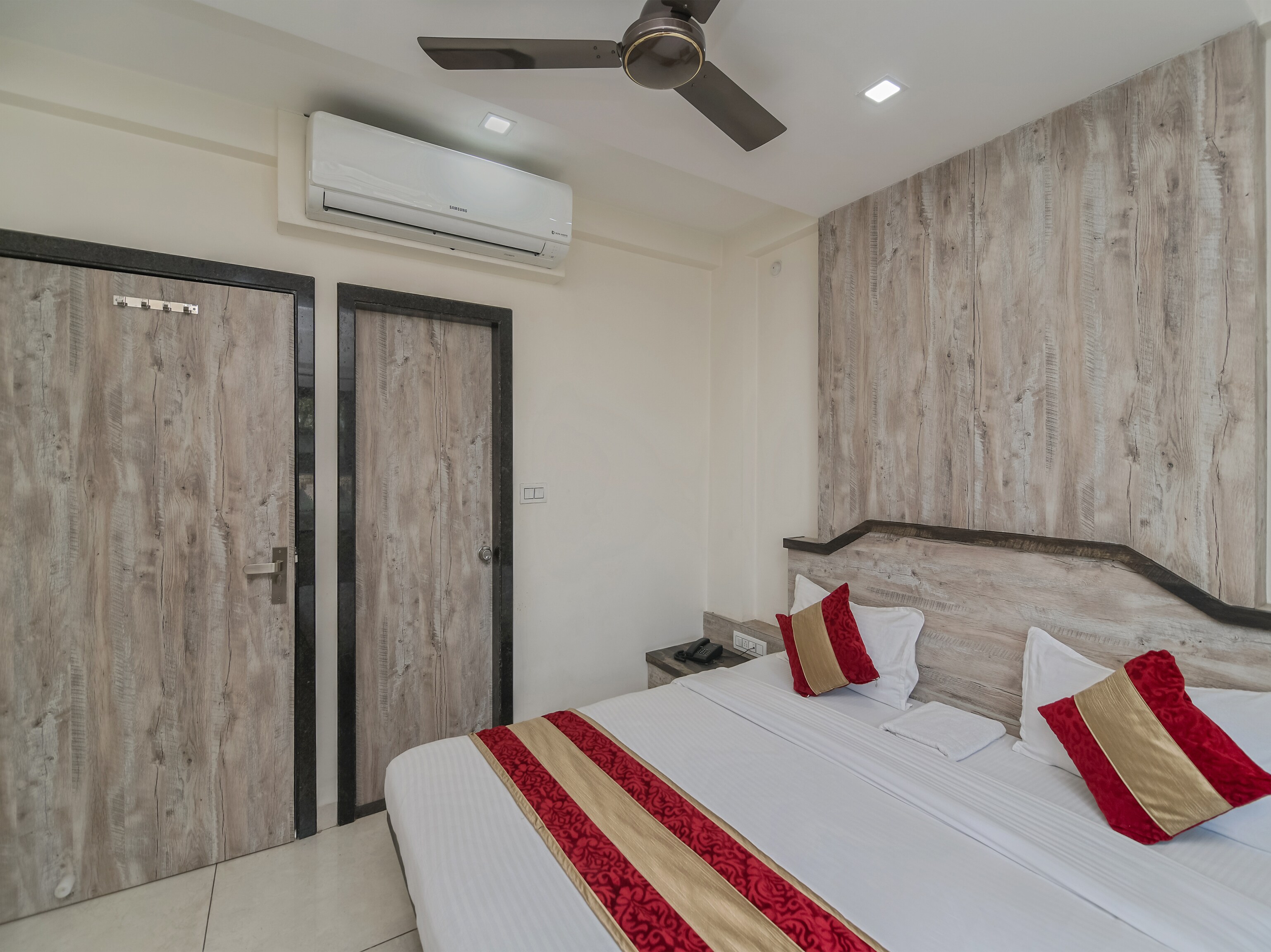 Hotel Girdhar - Tap to explore photos