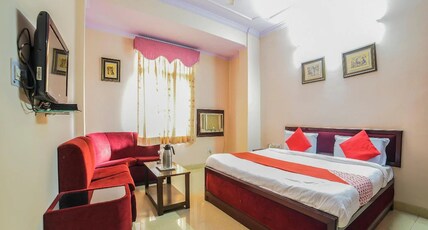 Hotel Mayur Deluxe Room Type - Deluxe Suite Room