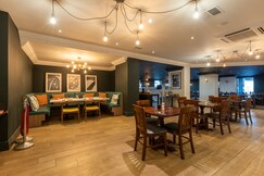 Holiday Inn GLASGOW AIRPORT