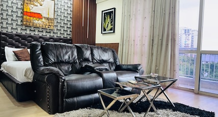 AI Homestay | DLF MyPad Room Type - Bedroom 1