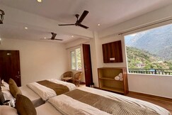 Himlay Sersi Near Phata Helipad