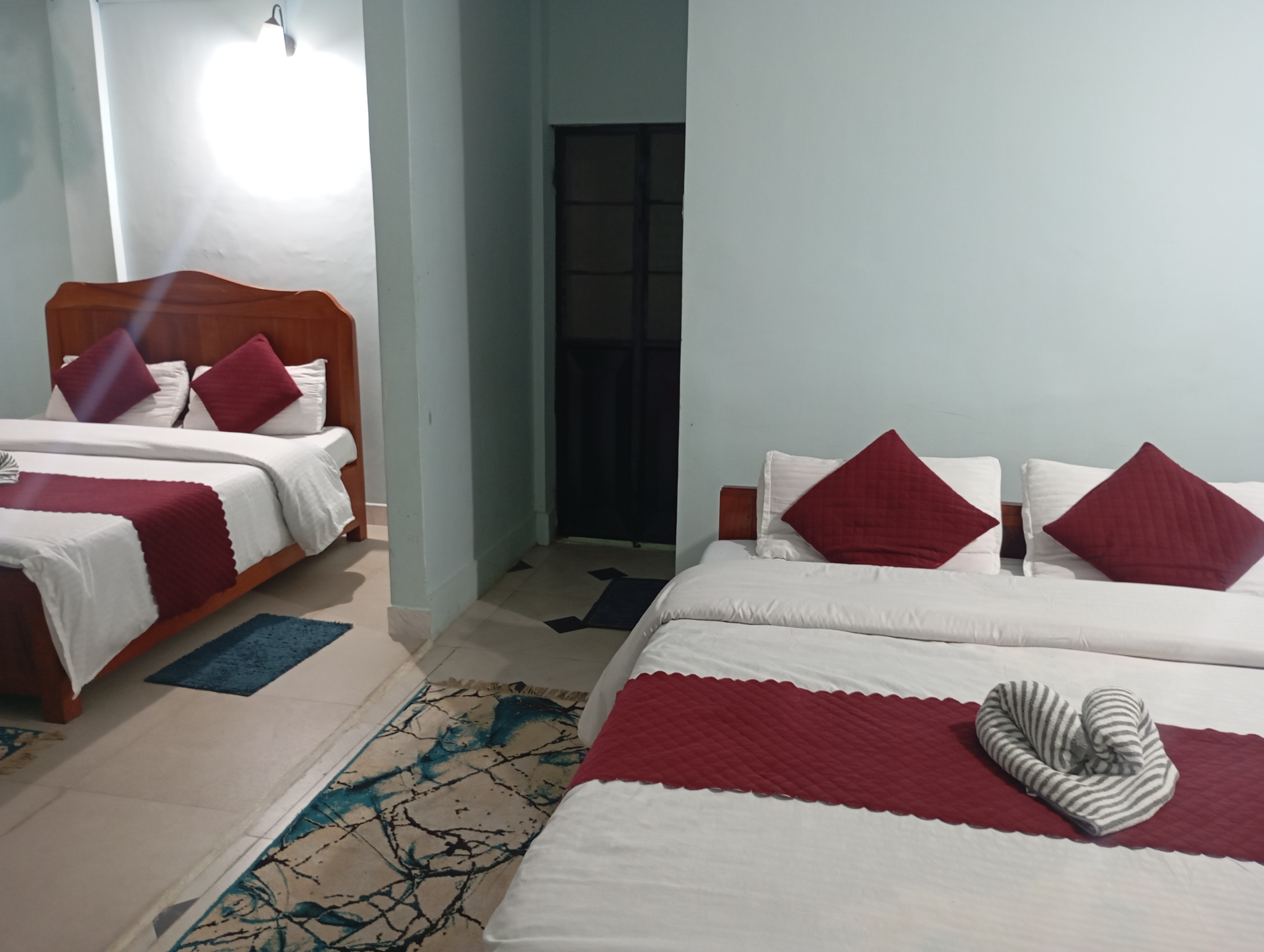 Shalom Guest House - Tap to explore photos
