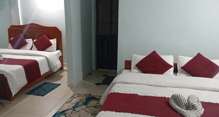 Shalom Guest House Room Type - Quadripple room with balcony , first floor