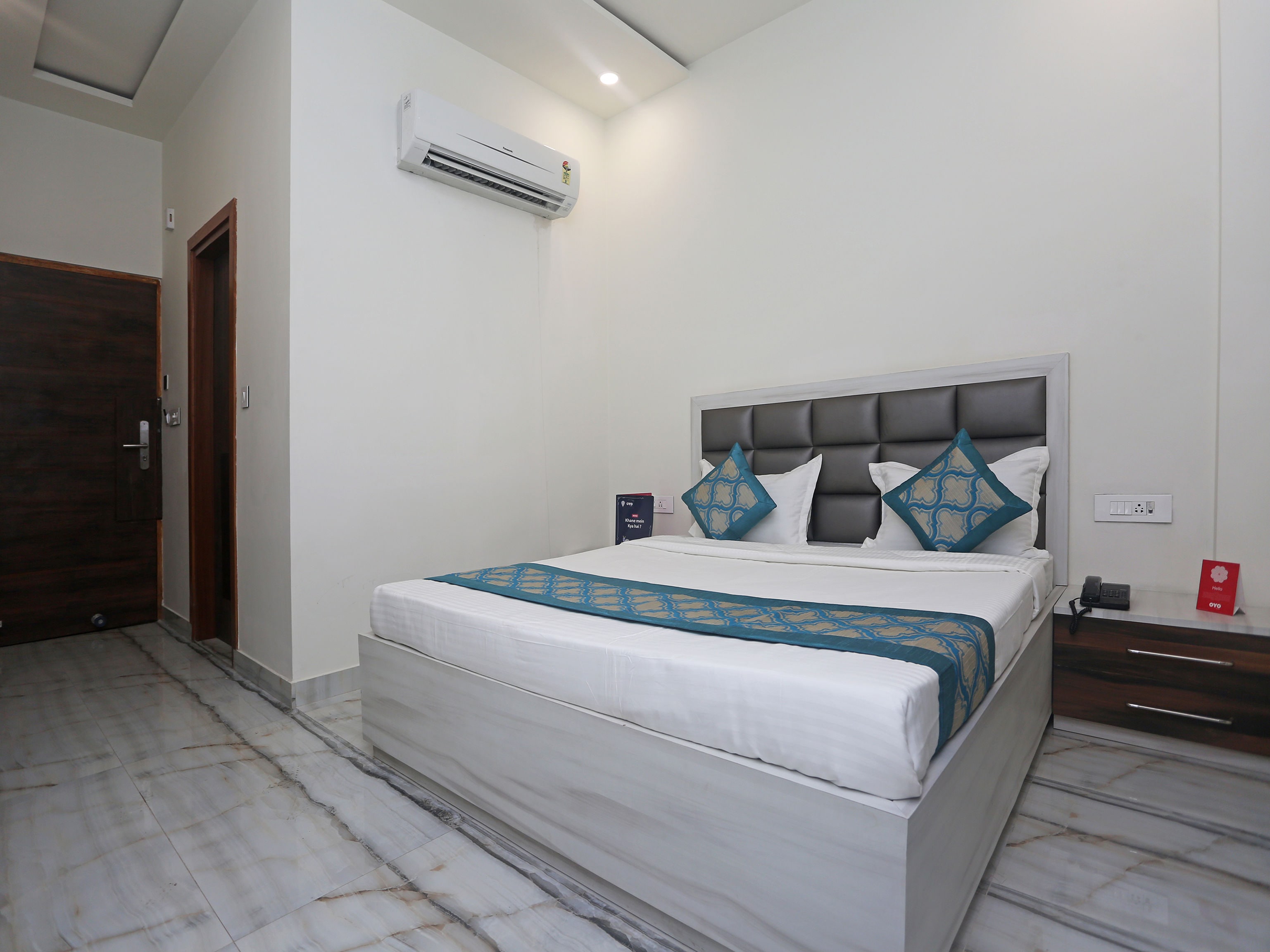 Hotel Ashirwad and Banquets @ 5 Mins from Railway Station - Tap to explore photos