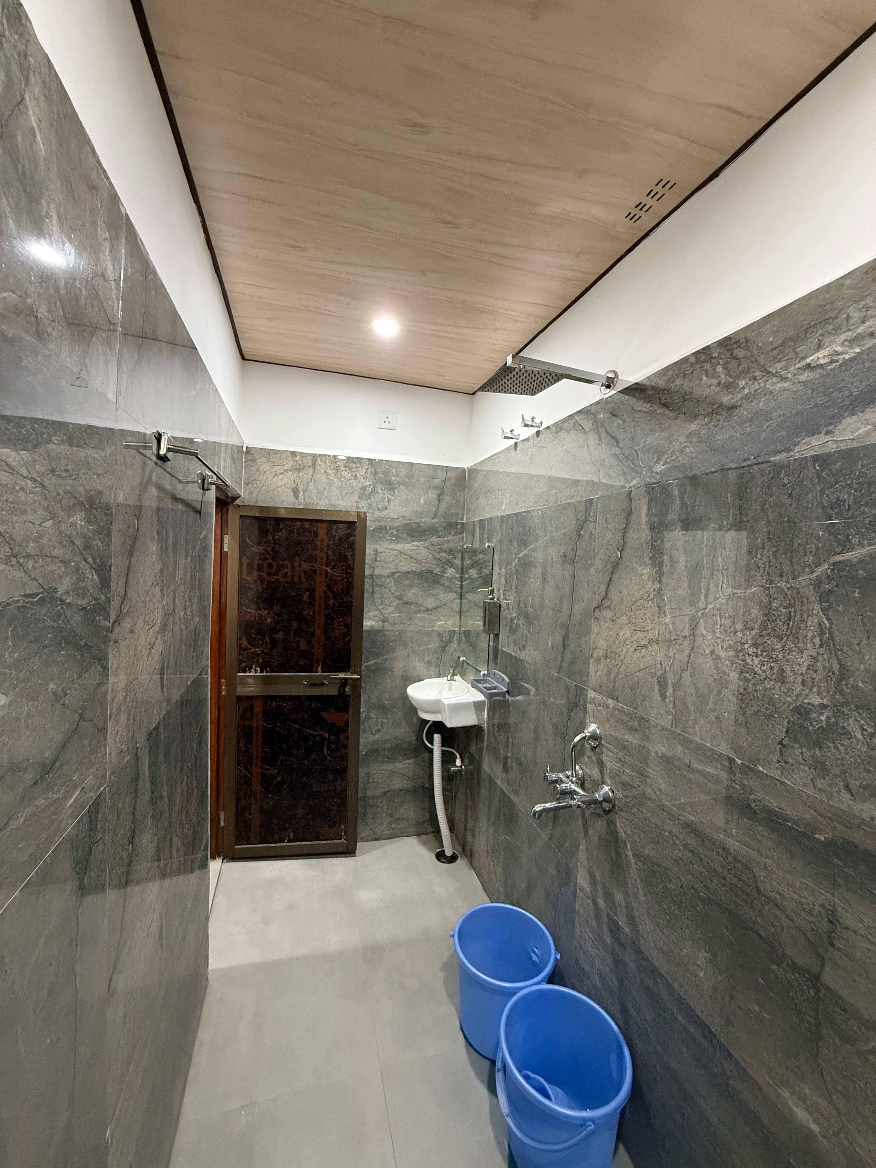 Shreemat Homestay - Tap to explore photos