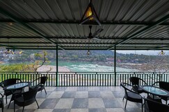 The Leisure Cave On the Ganges