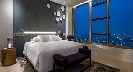 Pullman Saigon Centre Room Type - Superior 1 King Bed