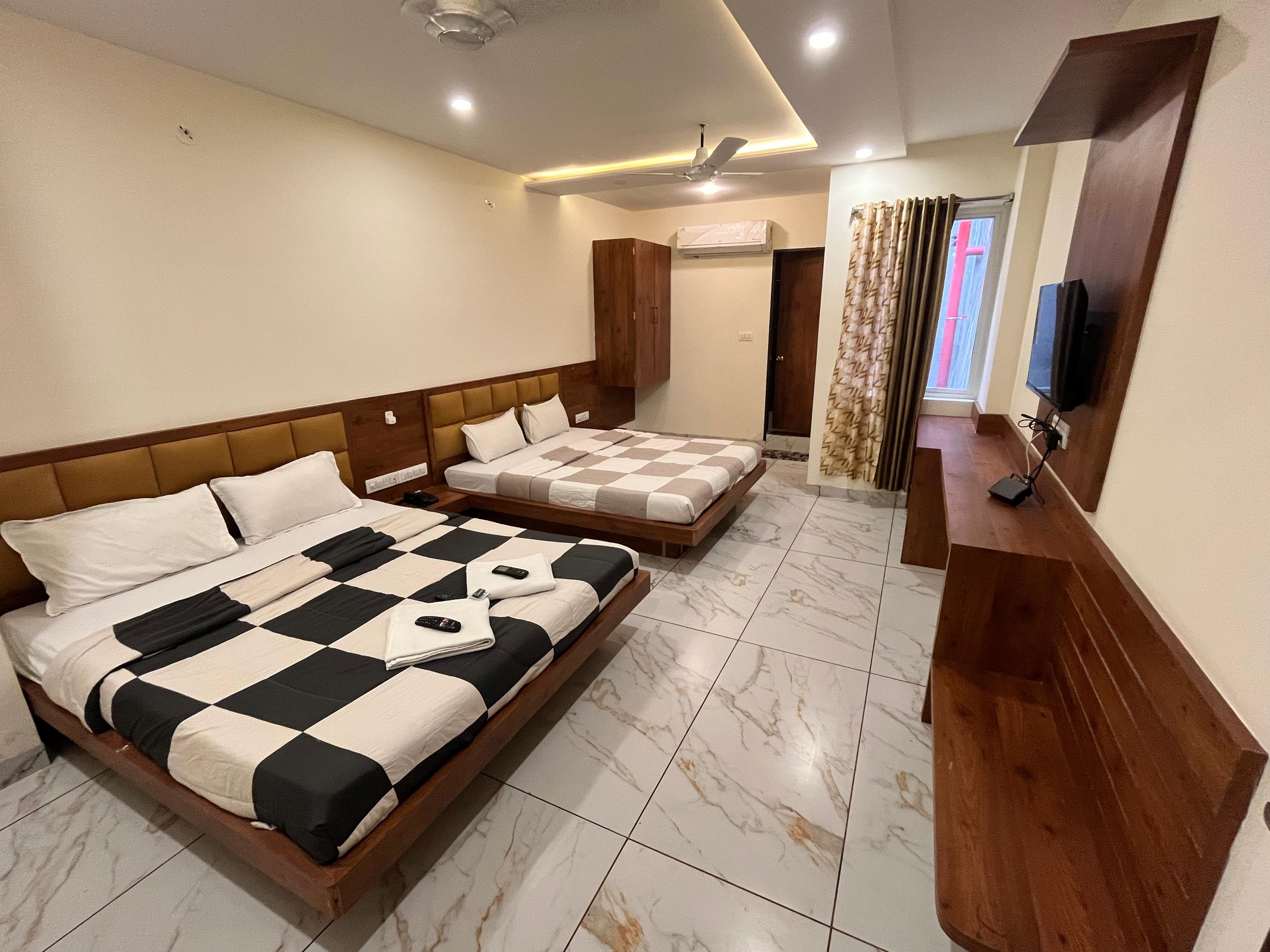 Hotel Prakashamm - Tap to explore photos