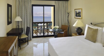 M Room Type - Classic King Sea View