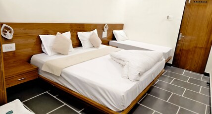 Radhe Krishna Hotel And Restaurant Room Type - Family Room