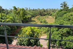 Serene Sunset View Studio Apartment in Ashvem
