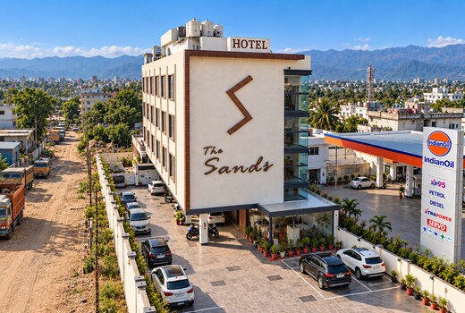 The Sands @ 2 Min Drive to ISBT