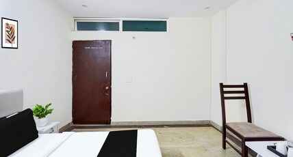 Hotel O Ashoka Inn Hotel Near Botanical Garden Room Type - Classic (2X)