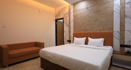 Hotel Anmol ONE Room Type - Luxury Room with bathtub