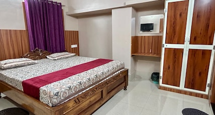 Dev Pratima Premium Residency - 4 Mins Walk To Shree Jagannath Temple Room Type - Luxuria Room with AC-2 Dev Pratima Premium Residency - 4 Mins Walk To Shree Jagannath Temple Room Type - Luxuria Room with AC-2
