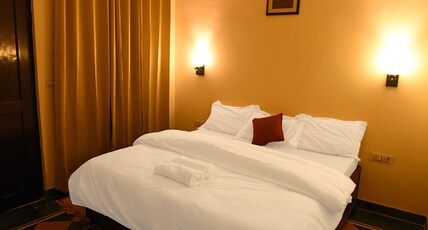 Patnimal Guest House Room Type - Deluxe Room