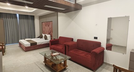 KUMAR'S PALACE Room Type - Family Suite Room